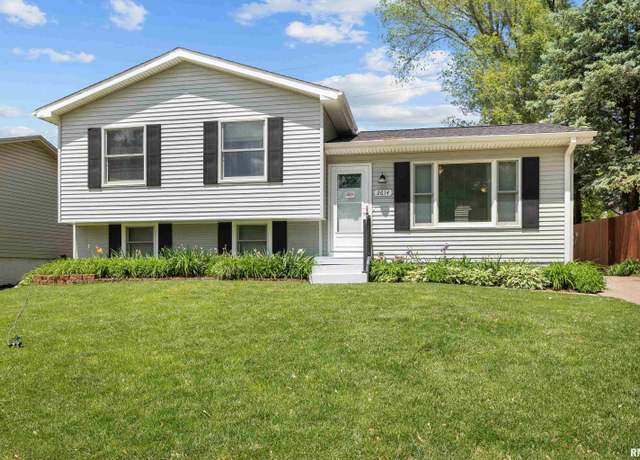 Property at 2614 W 59th St, Davenport, IA 52806, 4 beds, 2 baths