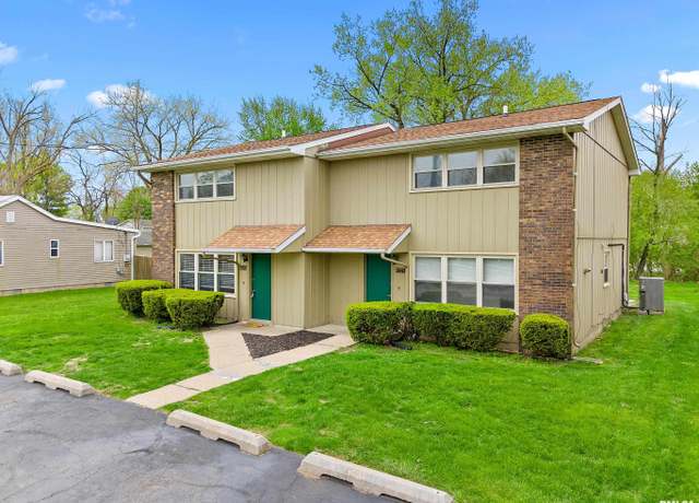 Property at 6205 - 6207 N Northmoor Ct, Peoria, IL 61614, 4 beds, 3 baths
