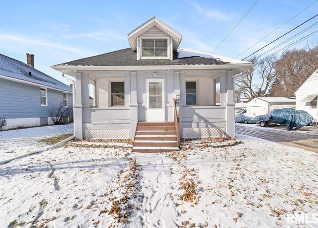 Property at 2016 Washington St, Davenport, IA 52804, 3 beds, 2 baths