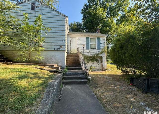 Property at 1105 W College St, Carbondale, IL 62901, 3 beds, 1 bath