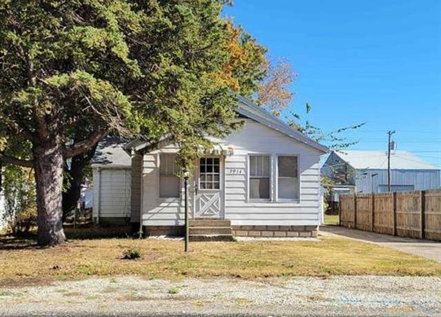 Property at 1914 Karo Rd, Pekin, IL 61554, 2 beds, 1 bath