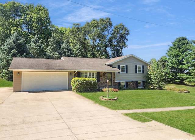 Property at 403 W North St, Princeville, IL 61559, 3 beds, 2.5 baths