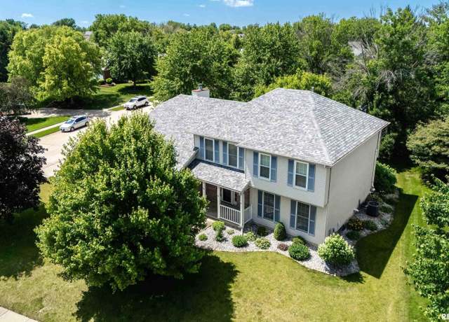 Property at 5660 Barcelona St, Bettendorf, IA 52722, 5 beds, 3.5 baths