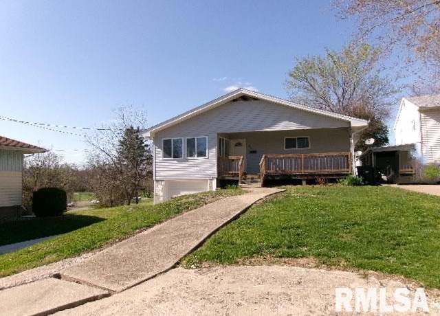Property at 477 W Maple St, Canton, IL 61520, 2 beds, 1 bath