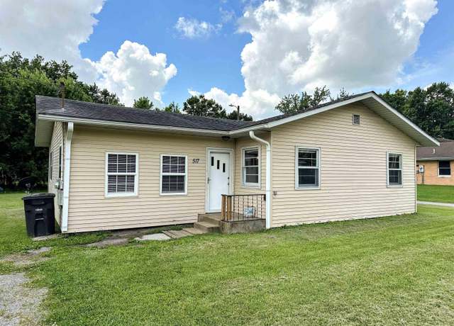 Property at 517 E Fisher St, Carbondale, IL 62901, 3 beds, 1 bath