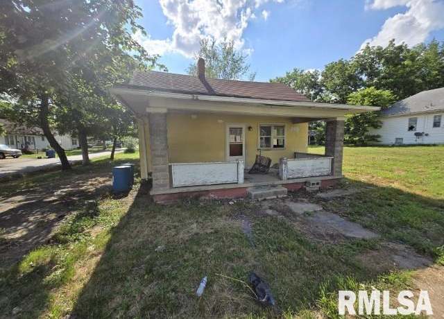 Property at 629 S 18th St, Mt Vernon, IL 62864, 2 beds, 1 bath