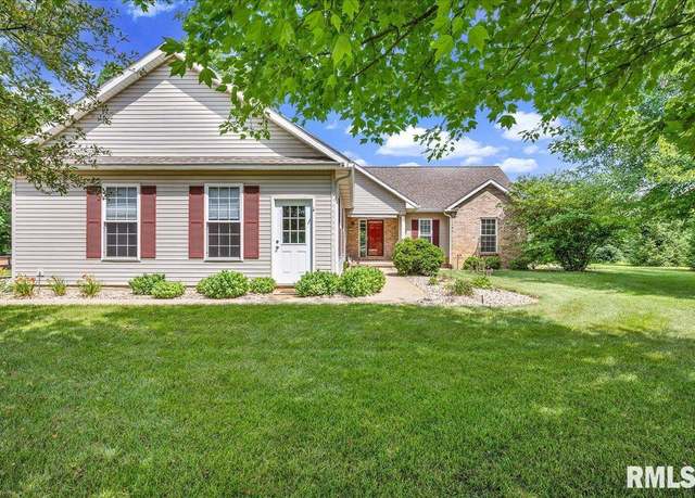 Property at 1327 Oak Leaf Ln, Washington, IL 61571, 3 beds, 2.5 baths