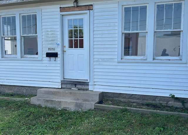 Property at 1521 Grace St, Murphysboro, IL 62966, 3 beds, 1 bath