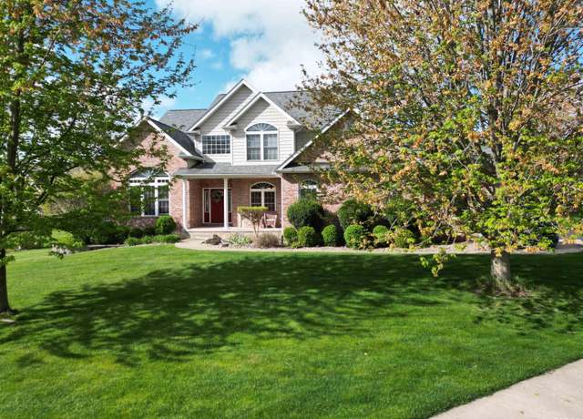 Property at 5804 W Chadworth Ct, Peoria, IL 61615, 4 beds, 4.5 baths