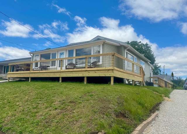 Property at 1106 S 19th St, Quincy, IL 62301, 3 beds, 1.5 baths