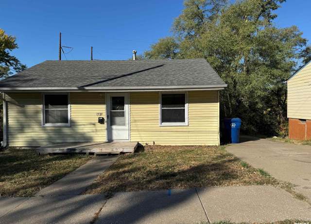 Property at 1520 Mound St, Davenport, IA 52803, 2 beds, 1 bath