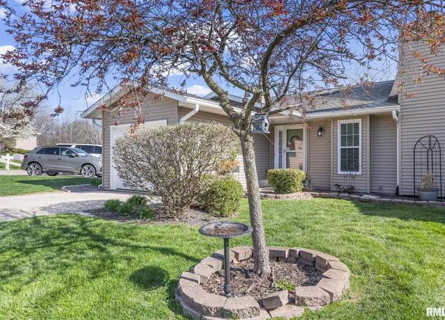 Property at 16 Woodbury Hl, Springfield, IL 62711, 2 beds, 2 baths