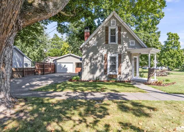 Property at 322 S Prospect St, Waverly, IL 62692, 2 beds, 1.5 baths
