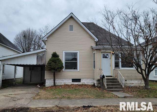 Property at 617 N 14th St, Herrin, IL 62948, 2 beds, 1.5 baths
