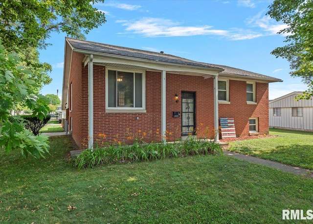 Property at 2401 Devonshire Rd, Springfield, IL 62703, 4 beds, 2 baths