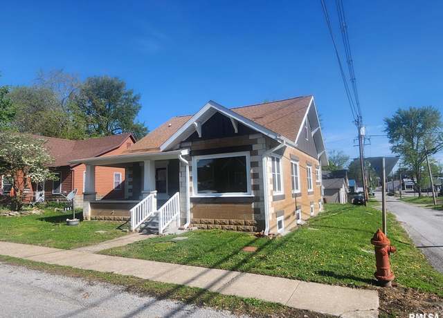 Property at 201 W Saint Louis St, Pinckneyville, IL 62274, 2 beds, 2 baths