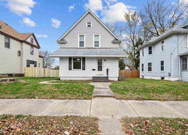Property at 1314 44th St, Rock Island, IL 61201, 4 beds, 2 baths