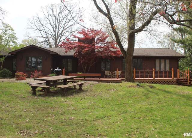 Property at 17647 N Old Centralia Ln, Mt Vernon, IL 62864, 3 beds, 2.5 baths