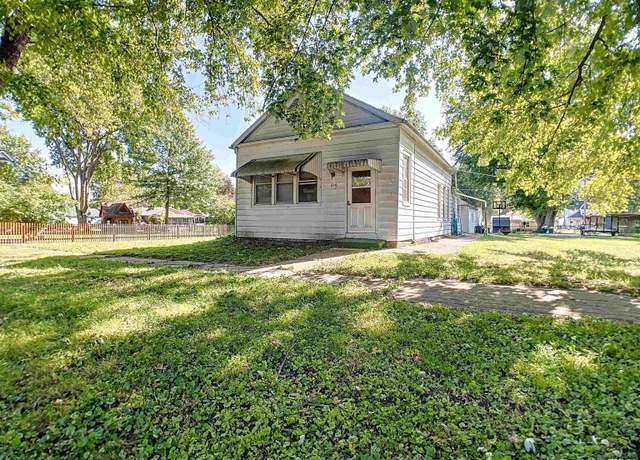 Property at 610 2nd Ave, Hampton, IL 61256, 4 beds, 1 bath