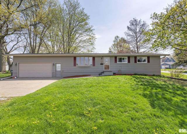 Property at 502 NW 9th Ave, Aledo, IL 61231, 3 beds, 2 baths