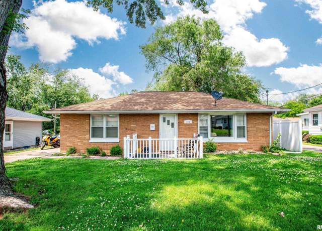 Property at 311 South St, Pekin, IL 61554, 2 beds, 1 bath
