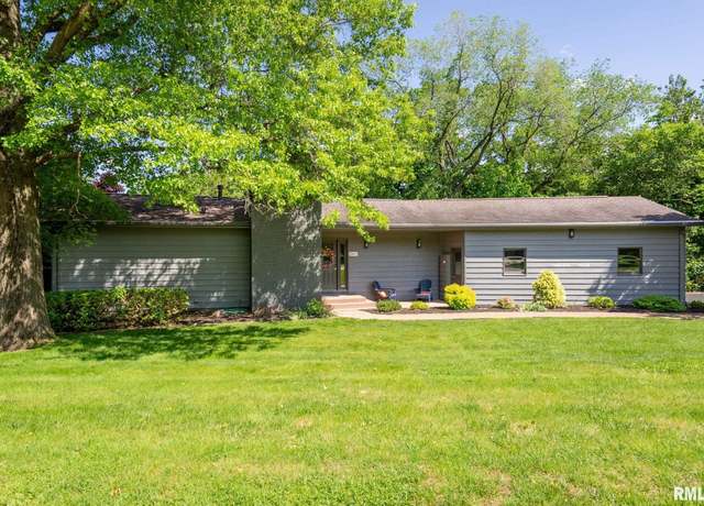 Property at 28013 230th St, Le Claire, IA 52753, 3 beds, 2.5 baths