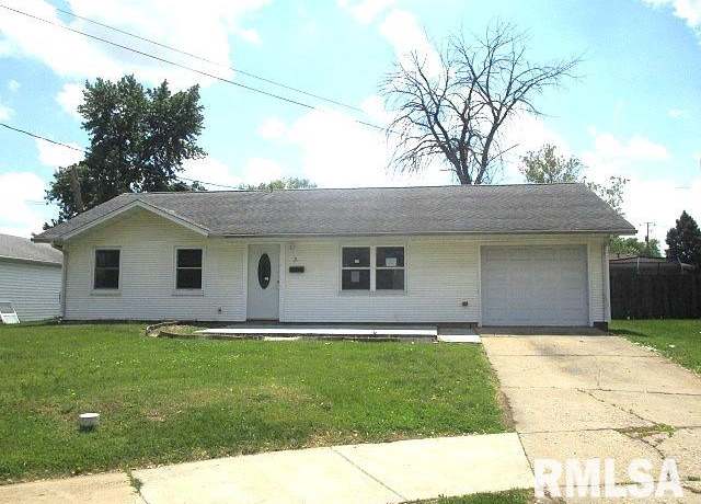 Property at 3 Pioneer Ct, Pekin, IL 61554, 3 beds, 1 bath