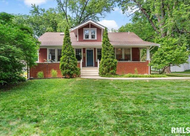 Property at 1215 W Urban Ave, Springfield, IL 62704, 3 beds, 2 baths