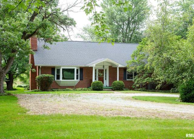 Property at 11 Marty Ln, Macomb, IL 61455, 5 beds, 3.5 baths