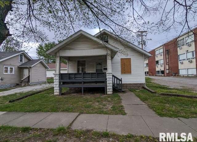 Property at 603 S Forest Ave, Carbondale, IL 62901, 4 beds, 1 bath