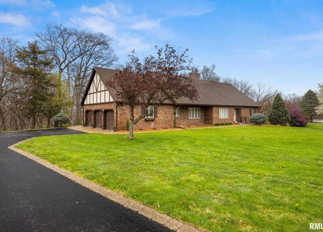 Property at 22924 Spring Creek Rd, Washington, IL 61571, 3 beds, 4 baths