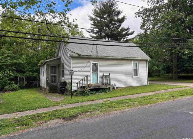Property at 825 E Kinzie St, Riverton, IL 62561, 2 beds, 1 bath