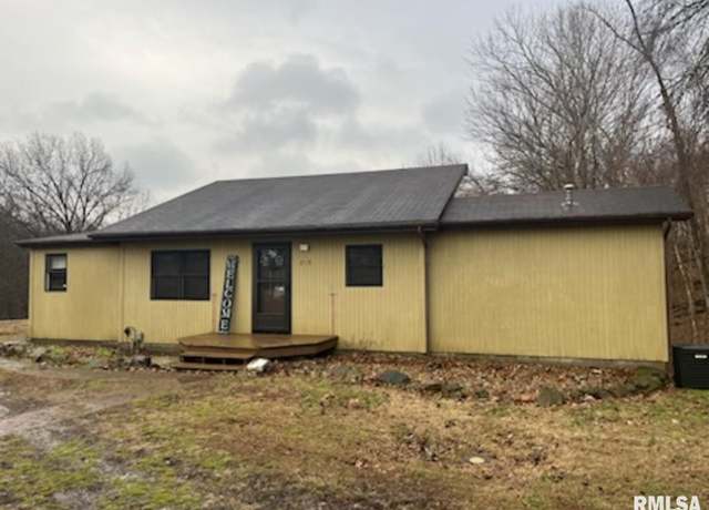 Property at 218 Arizona Rd, Carbondale, IL 62903, 3 beds, 1.5 baths