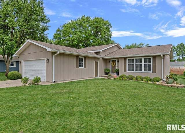 Property at 12 Diana Dr, South Jacksonville, IL 62650, 3 beds, 2.5 baths