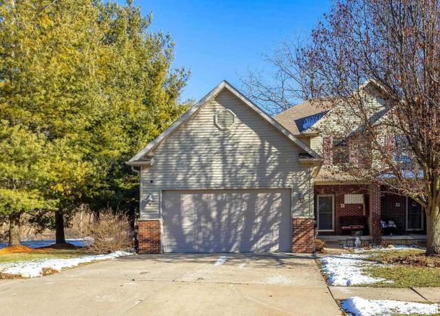 Property at 1 Musket Ct, Le Claire, IA 52753, 4 beds, 3.5 baths