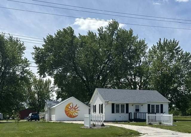 Property at 507 W Wood St, Camp Point, IL 62320, 2 beds, 1 bath