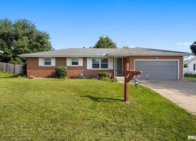 Property at 909 E Kay St, Morton, IL 61550, 4 beds, 3 baths