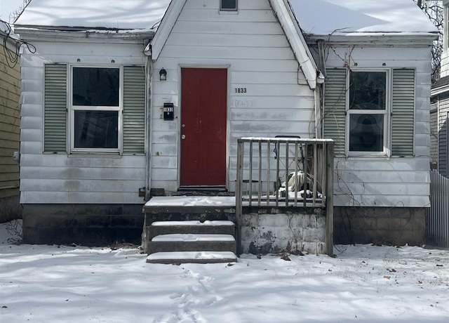 Property at 1833 N California Ave, Peoria, IL 61603, 2 beds, 1 bath