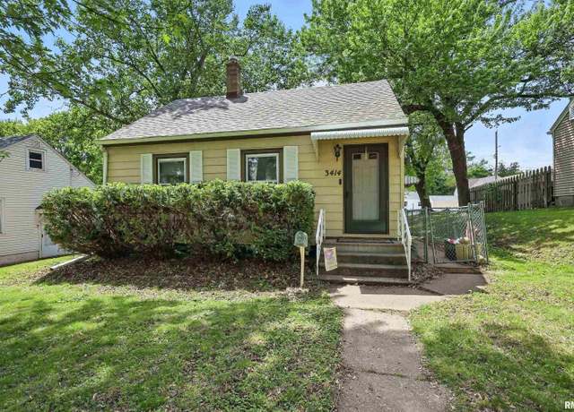 Property at 3414 Fillmore Ln, Davenport, IA 52806, 2 beds, 2 baths
