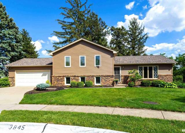 Property at 3845 Norwich Ct, Bettendorf, IA 52722, 3 beds, 2.5 baths