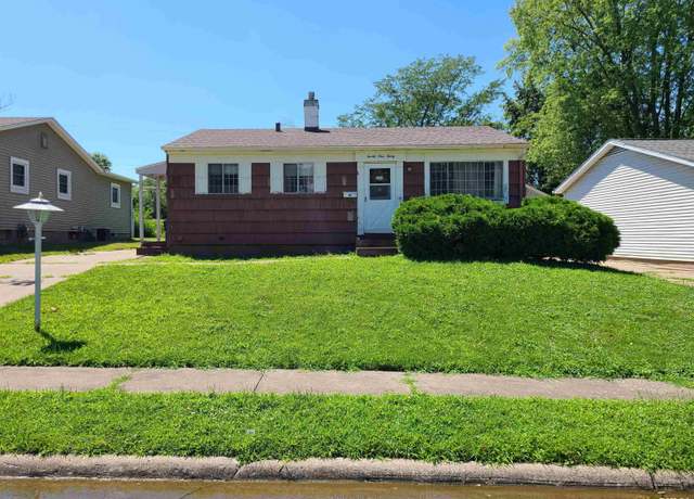 Property at 2930 N Lincoln Ave, Davenport, IA 52804, 3 beds, 1 bath