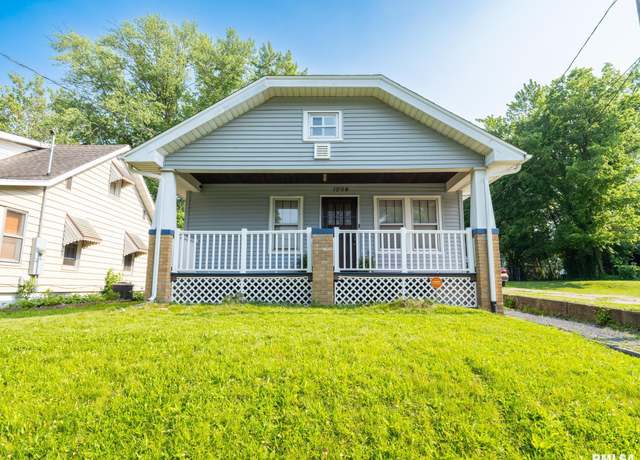Property at 1204 W Gift Ave, Peoria, IL 61604, 2 beds, 1 bath