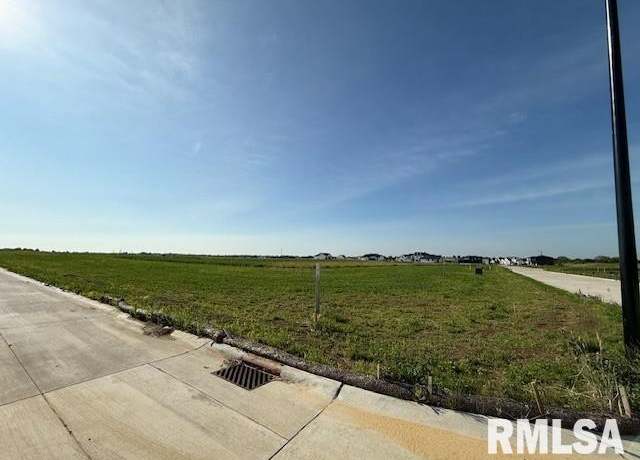 Property at 5693 Martin Ave, Bettendorf, IA 52722