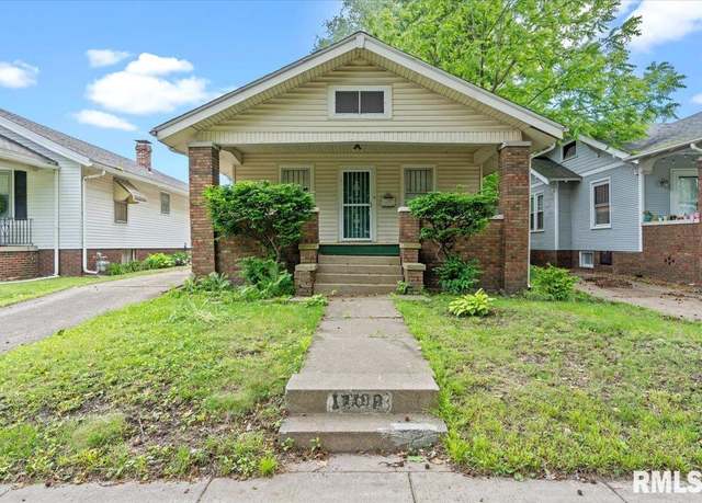 Property at 1708 Holmes Ave, Springfield, IL 62704, 3 beds, 2 baths