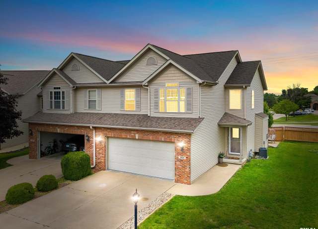 Property at 2325 W Kenfield Ct, Peoria, IL 61615, 3 beds, 2.5 baths
