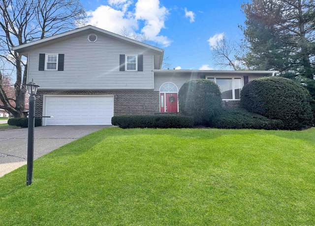 Property at 4602 W Lynnhurst Dr, Peoria, IL 61615, 3 beds, 2 baths