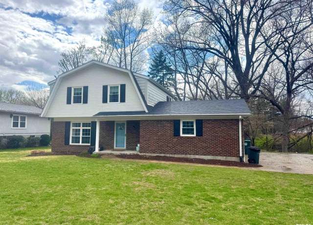Property at 1208 S 28th St, Quincy, IL 62301, 3 beds, 1.5 baths
