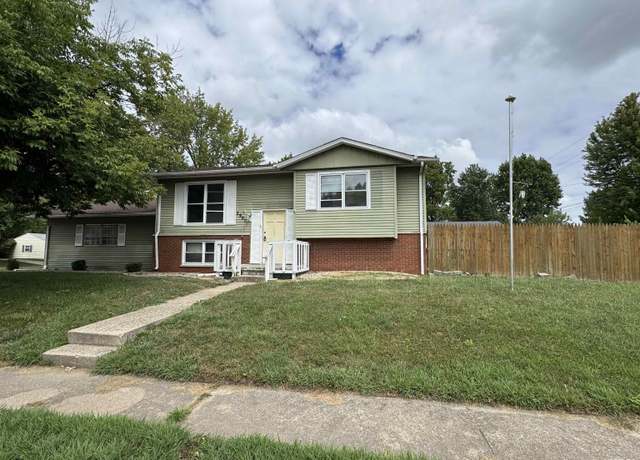 Property at 2901 Lyn St, Springfield, IL 62702-2034, 4 beds, 2 baths