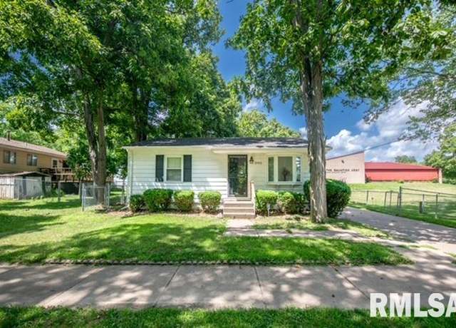Property at 2913 W Nebraska Ave, Peoria, IL 61604, 3 beds, 1 bath