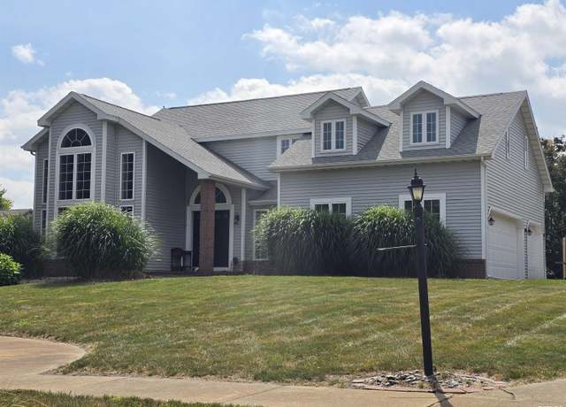 Property at 16 Cranford Dr, Washington, IL 61571, 5 beds, 3.5 baths